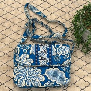 Vera Bradley crossbody bag